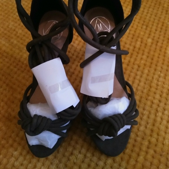 Misguided army green heels - Picture 2 of 4